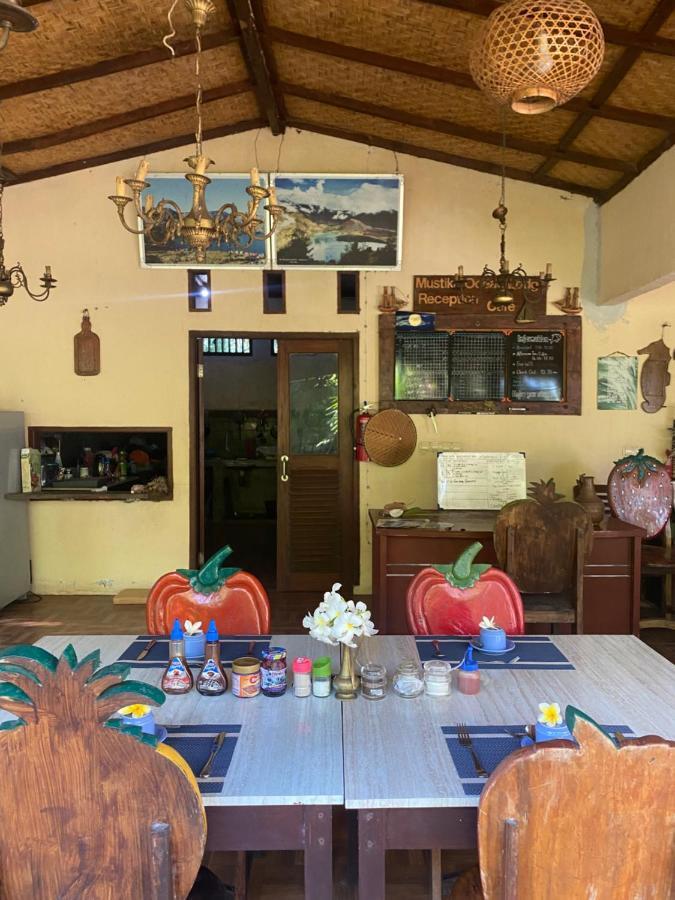 Mustika Ocean Lodge Νησιά Γκίλι Εξωτερικό φωτογραφία